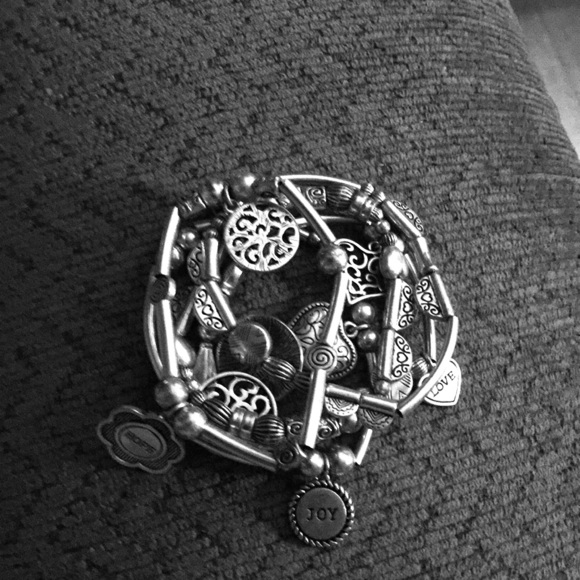 BRACELETS - Picture 1 of 10